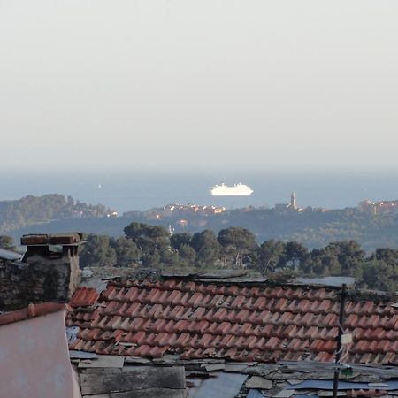 הוילה אימפריה Il Merlo Della Rocca חדר תמונה