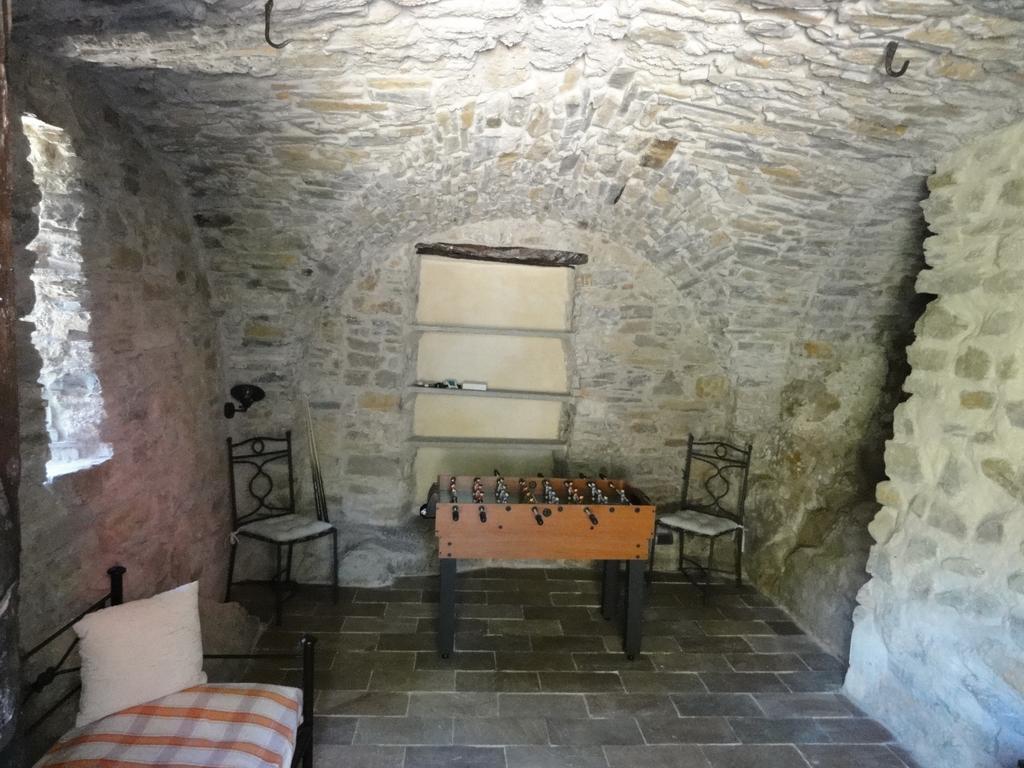 הוילה אימפריה Il Merlo Della Rocca חדר תמונה